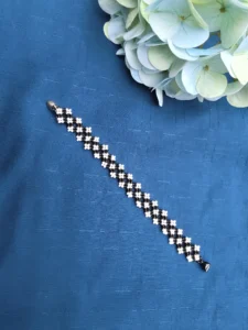 Black & White Floral Beaded Bracelet